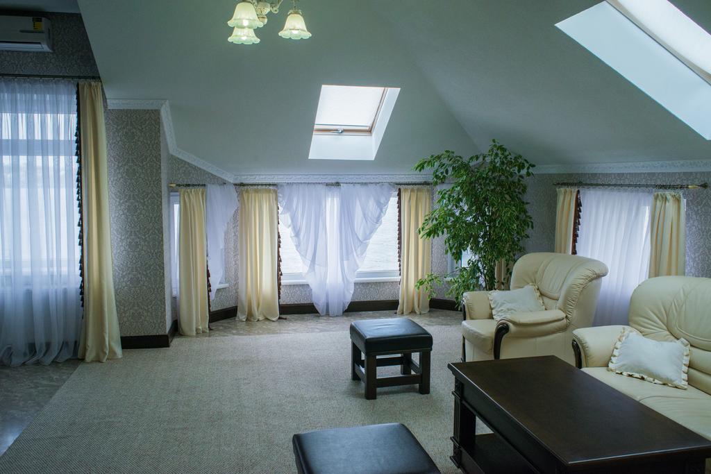 Sapsan Hotel Ternopil Ruang foto