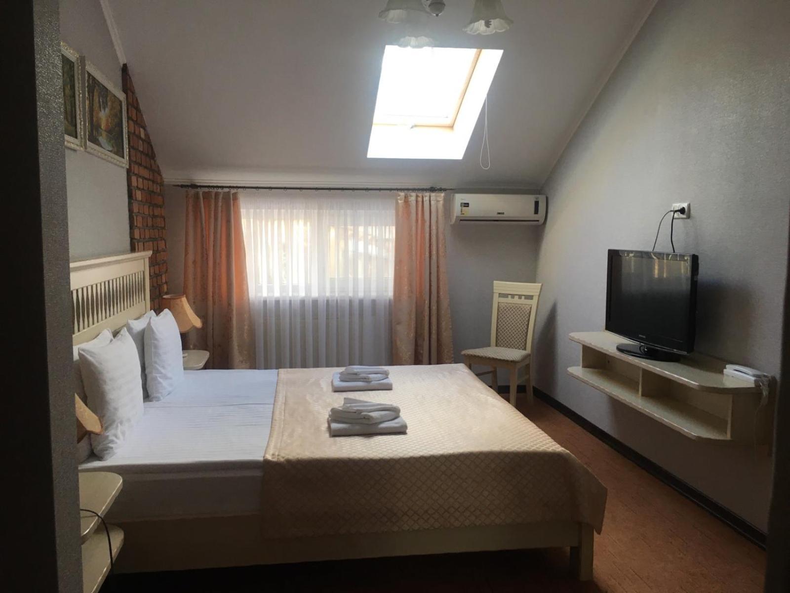 Sapsan Hotel Ternopil Bagian luar foto