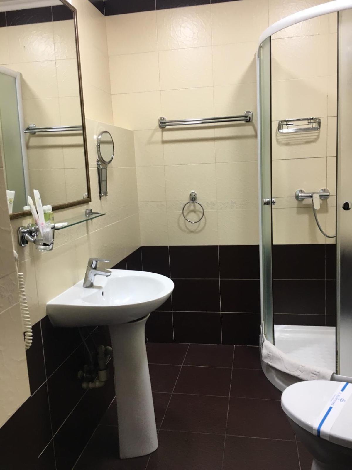 Sapsan Hotel Ternopil Bagian luar foto