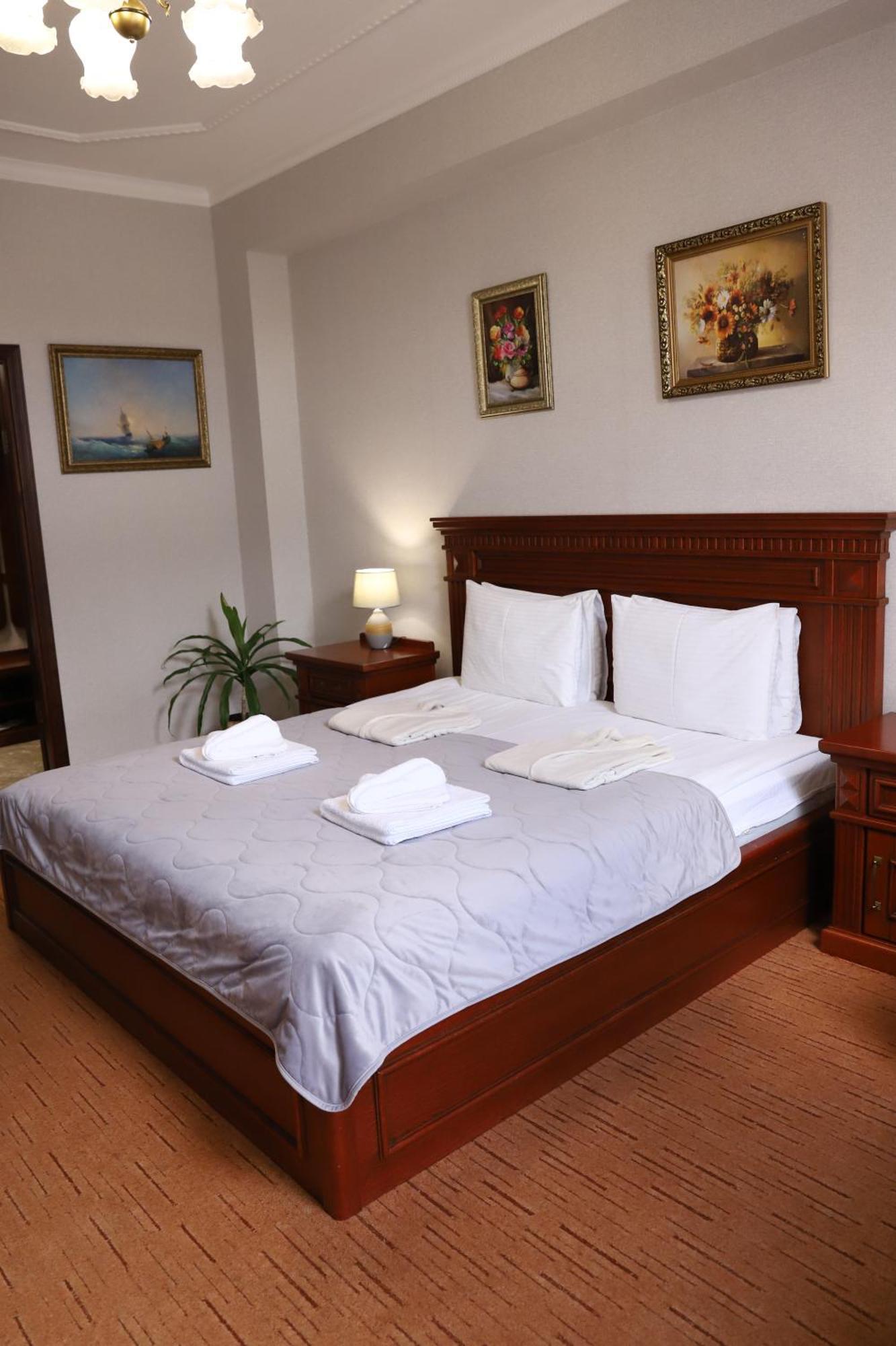 Sapsan Hotel Ternopil Bagian luar foto