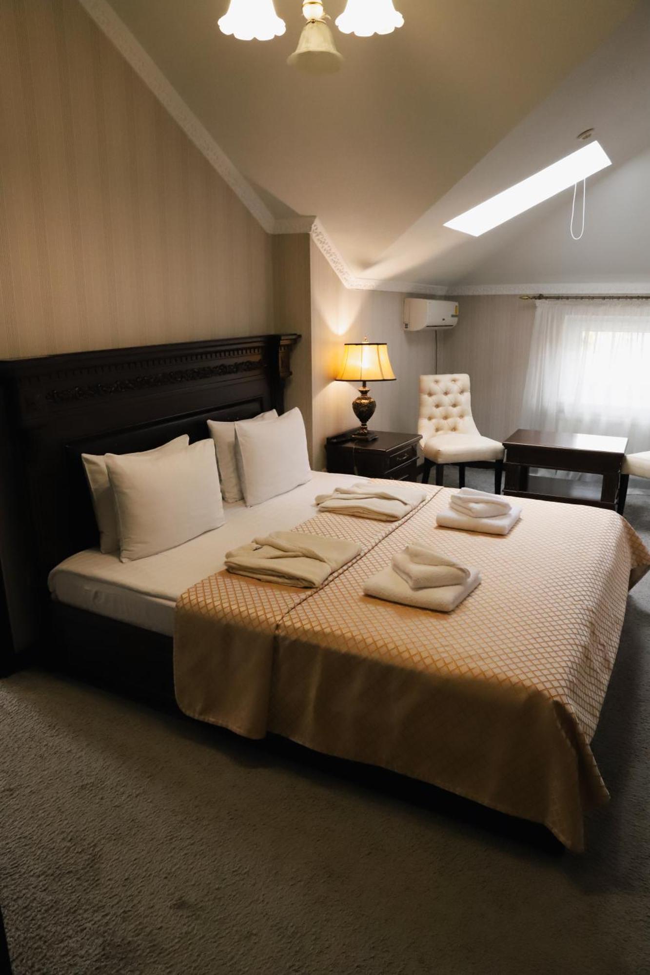 Sapsan Hotel Ternopil Bagian luar foto