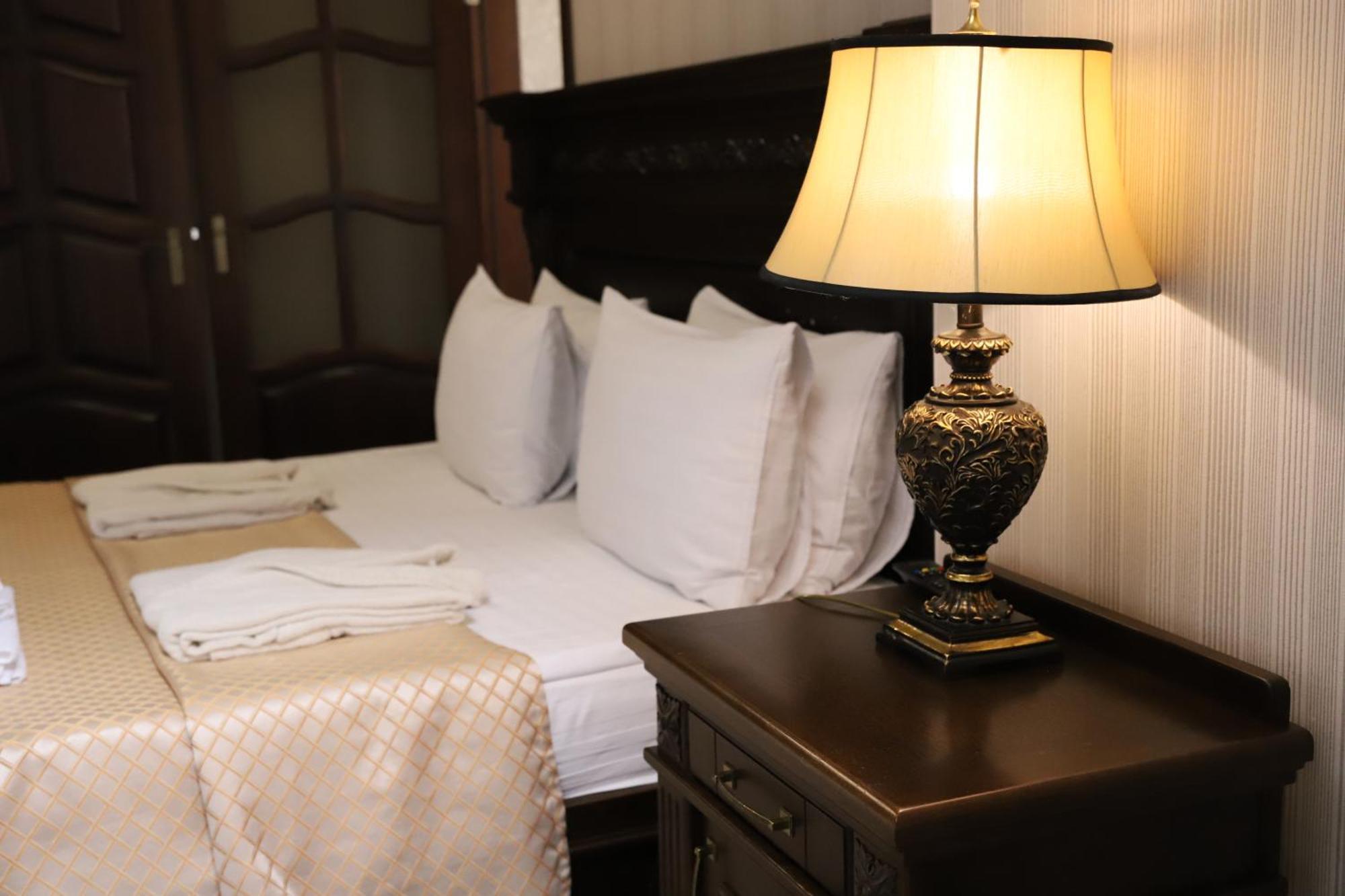Sapsan Hotel Ternopil Bagian luar foto