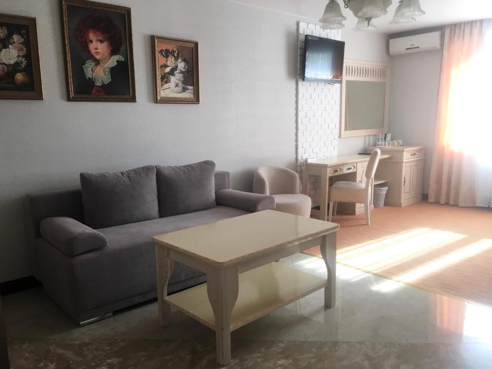 Sapsan Hotel Ternopil Bagian luar foto