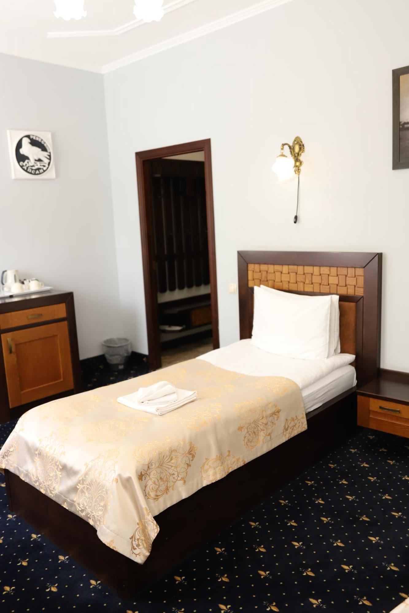 Sapsan Hotel Ternopil Bagian luar foto